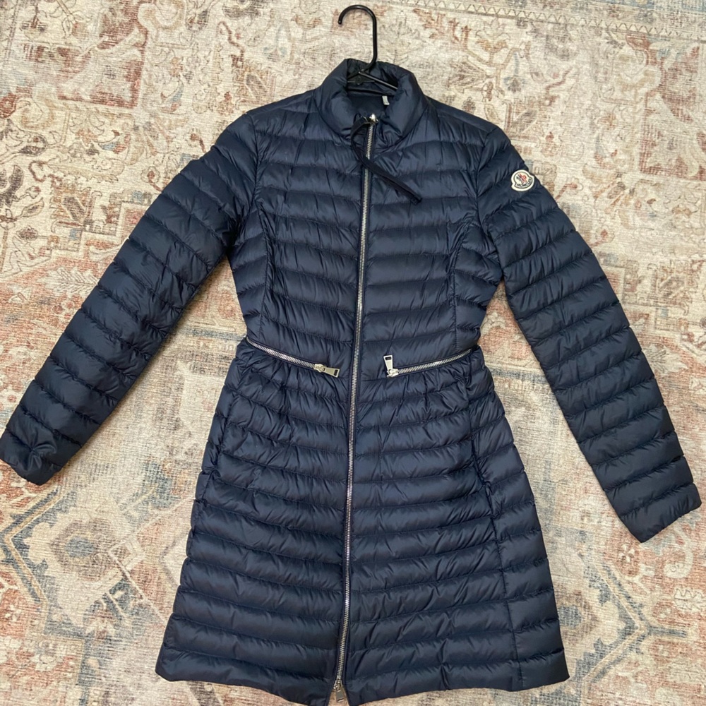Moncler Navy Agatelon Lightweight Down